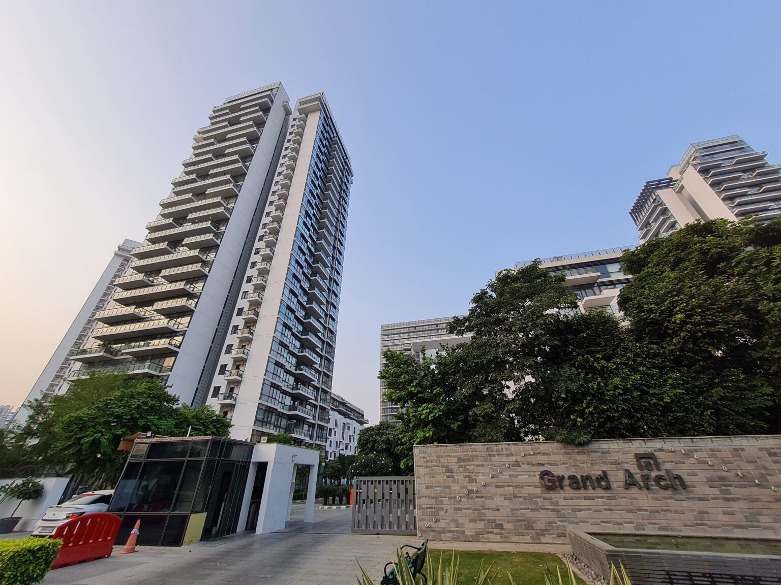 【Grand Arch】2BHK家具付きアパートメントの紹介 Pyramid RELO【東証プライム上場リログループ】 グルガオン